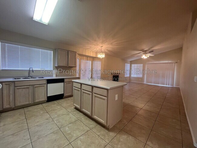 Photo - 2335 E Aire Libre Ave