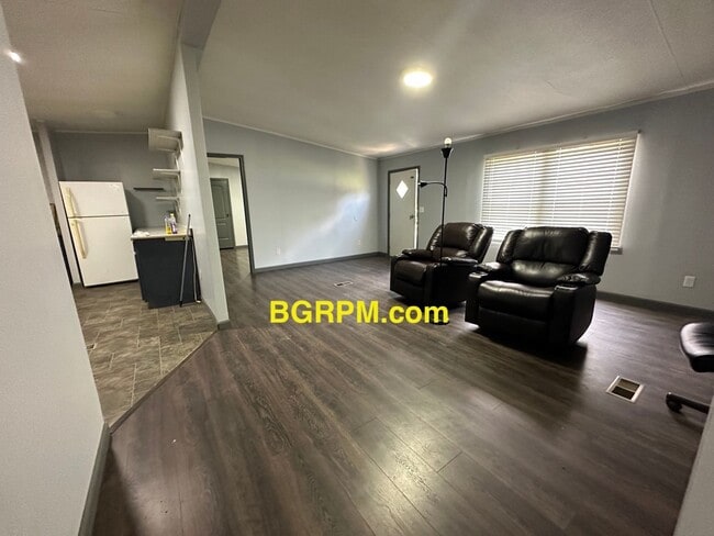 Photo - 312 E Valentine Rd