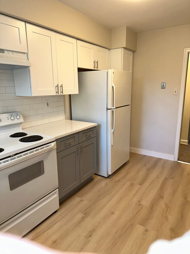 Photo - 500 E Lancaster Ave Unit Saint Davids Park 1BR