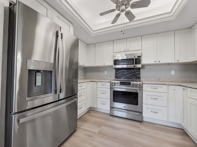 Photo - 2 bed 2 bath annual rental *** First floor condo *** Kings Lake Community