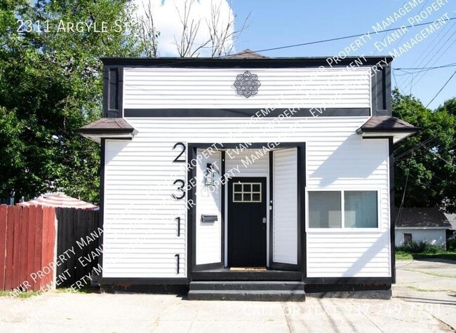 Building Photo - 2311 Argyle St Rental