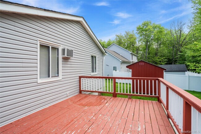 3 Harold Ln