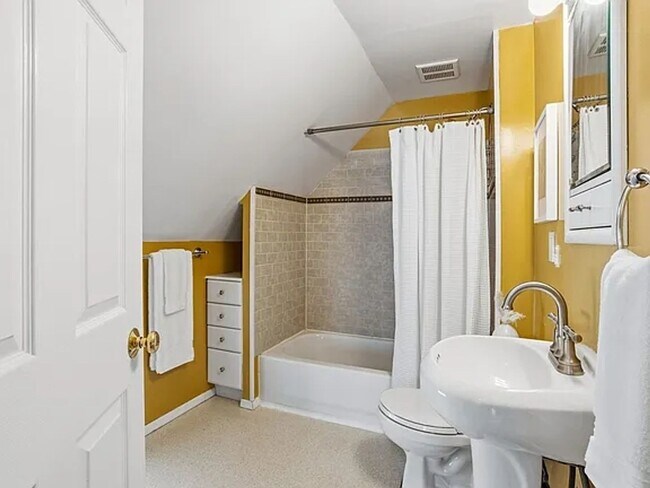 Photo - 3 bedroom house in Cherokee Park St. Paul