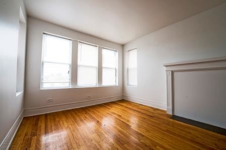 Photo - 7053 S St Lawrence Ave