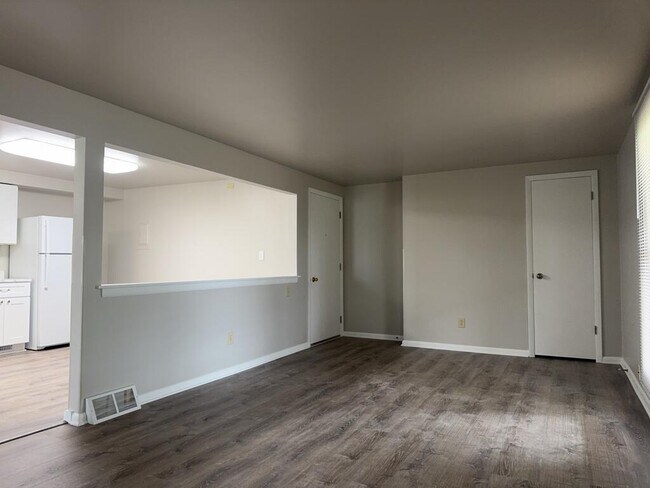 Photo - 418 Beloit St