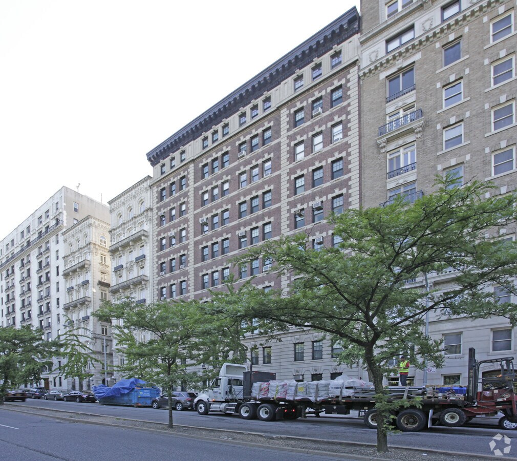 The Brookfield - The Brookfield Apartments