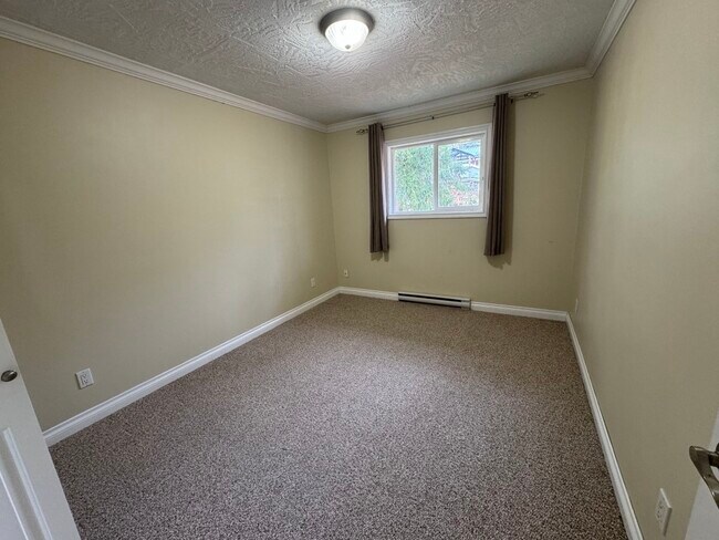 Photo - 5855 Sycamore St