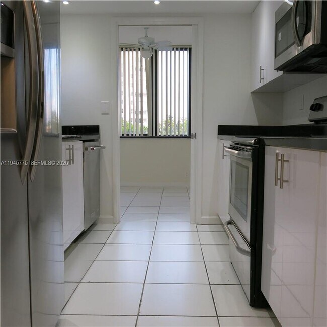 Photo - 251 Crandon Blvd Unit 309