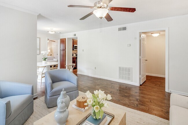 Cambridge Station Apartment Homes