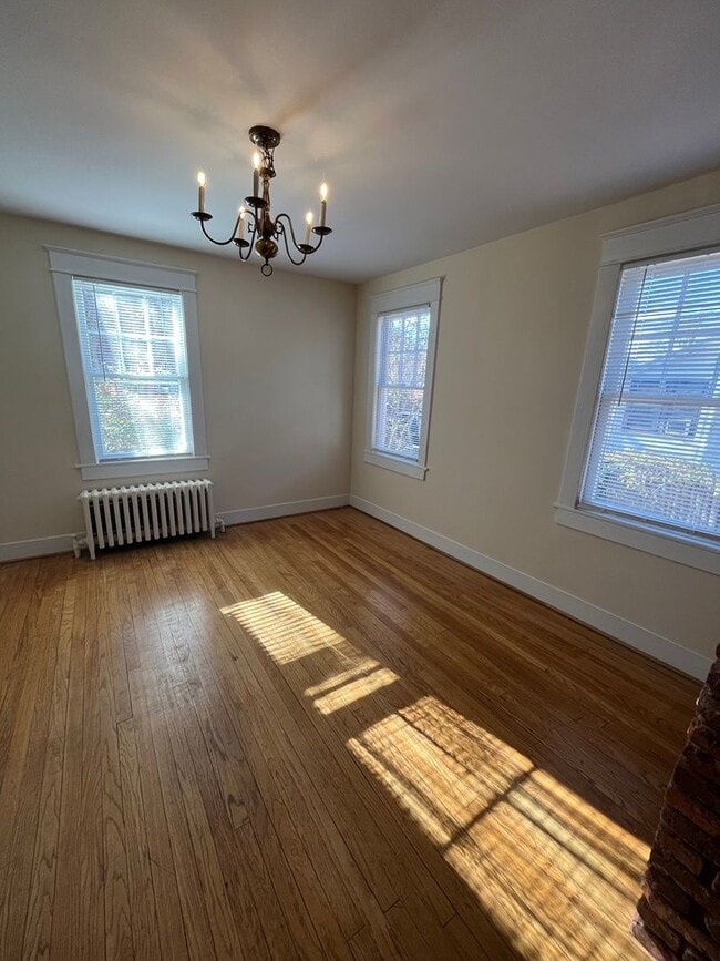 Photo - 113 E Spring St