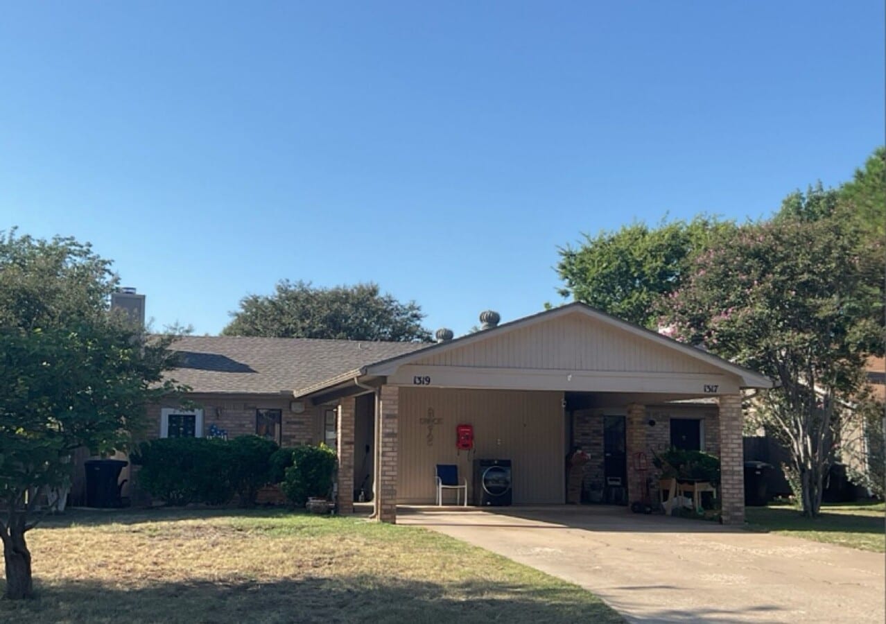 Photo - 1317 Yeomans Rd