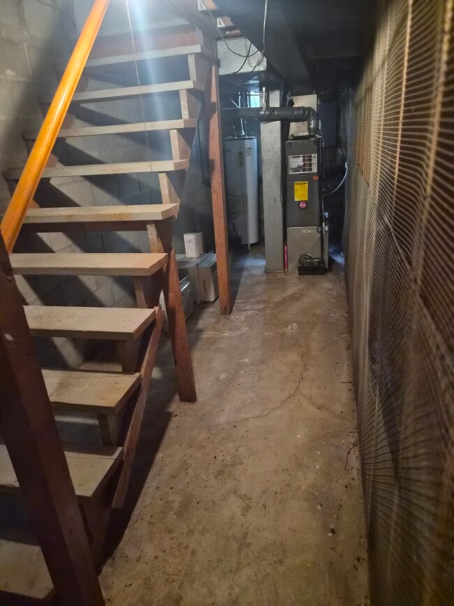 Basement - 1271 Hunter Ave Unit A
