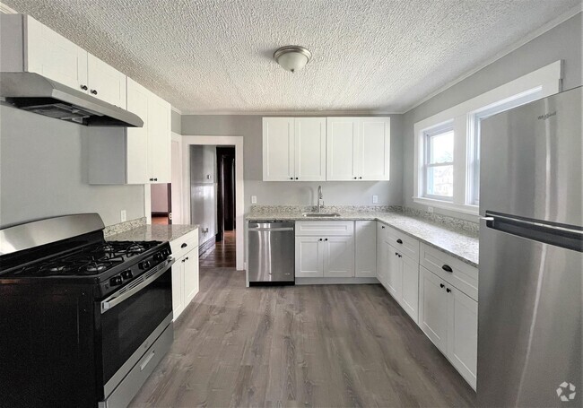 Building Photo - 194 Main St Unit 2 Rental
