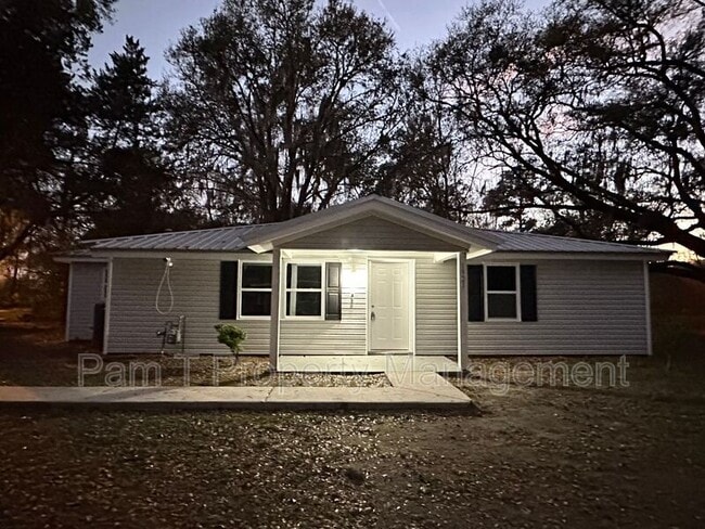 Photo - 1921 Cowan Ave
