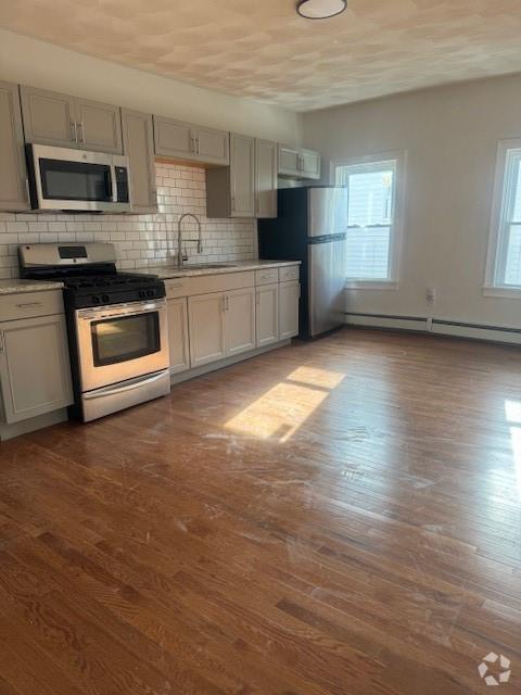 Building Photo - 416 Admiral St Rental