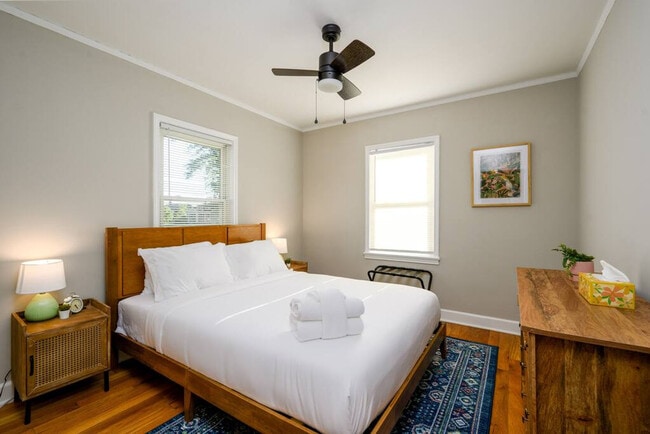 Photo - 230 W Edwin Cir Unit SI ID1608482P