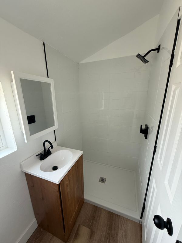 Photo - 24057 Race St