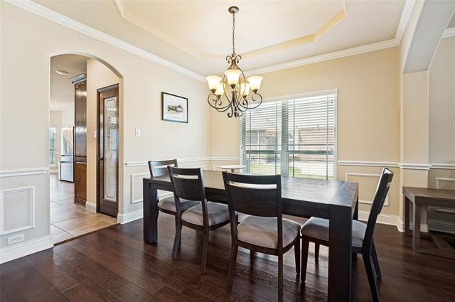 Photo - 4810 Quantrill Ave