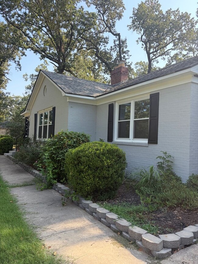 Photo - 1300 N Waldron Rd