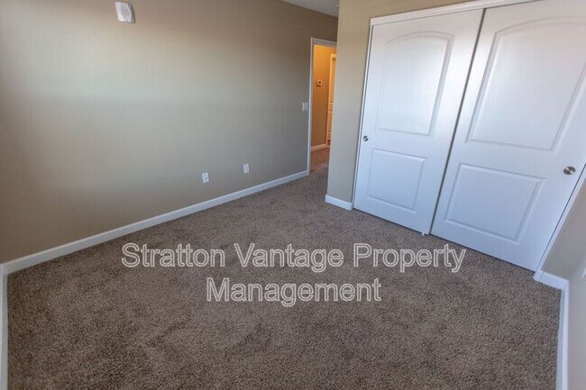 Photo - 240 W Juniper Ave