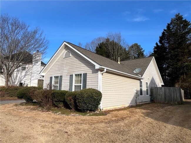 Photo - 678 Arbour Way