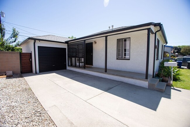 Photo - Lakewood Home, 2 Bedroom, 1 Bath with GREAT Backyard Space!