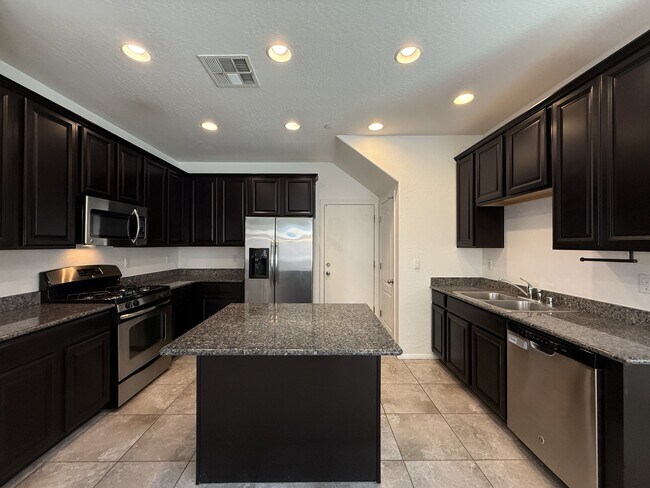 757 Calamus Palm Pl