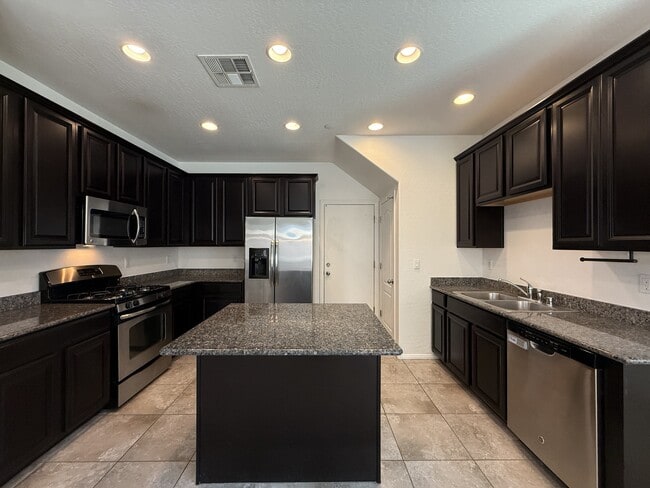 Photo - 757 Calamus Palm Pl