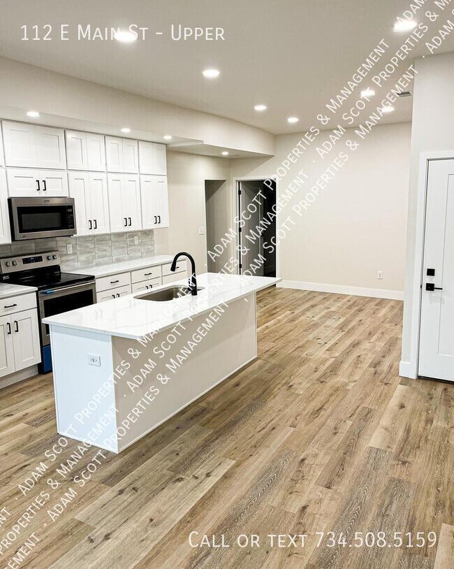 112 E Main St Unit Upper