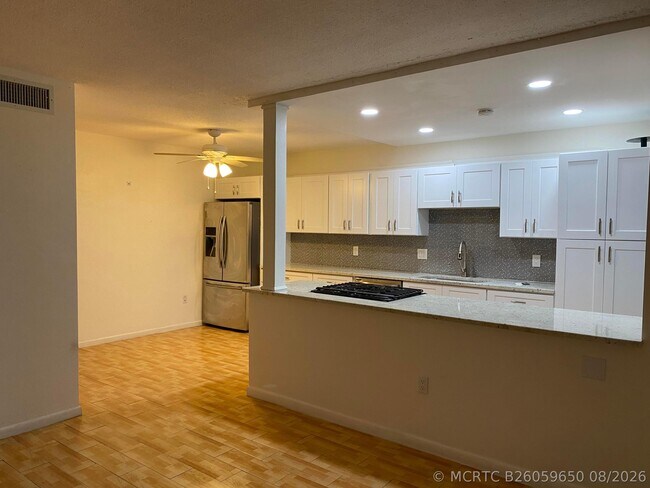 Photo - 250 SW 7th St Unit 13