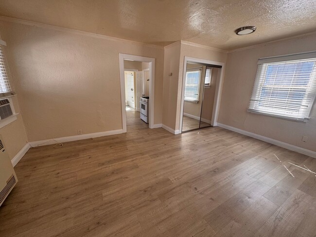 Photo - 4216 Woodlawn Ave Unidad 4218 Woodlawn