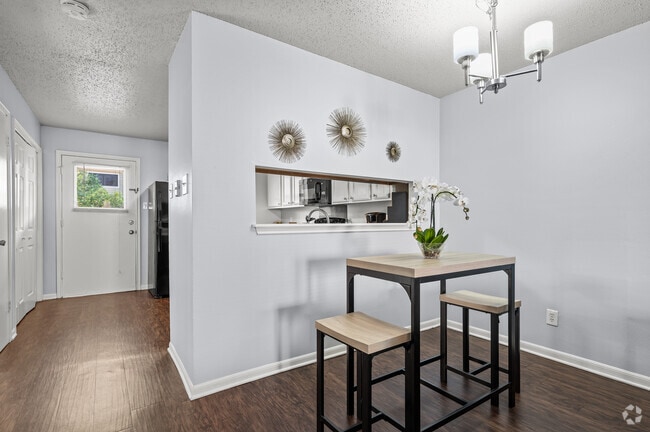 2HAB, 2BA - 1,100 ft² - Frances Place Apartments