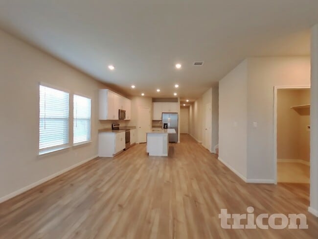 Photo - 5820 Zoey Wy