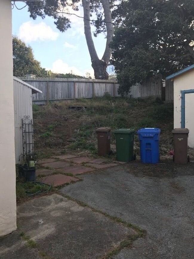 Photo - Spencer St. (823-825) Unit 823 Spencer Street