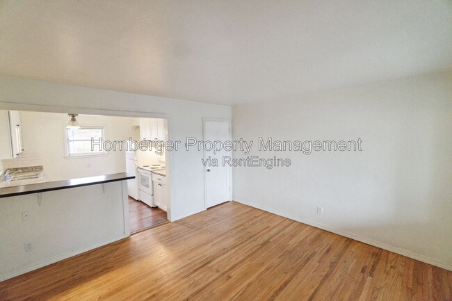 Photo - 11 E Rich Ave