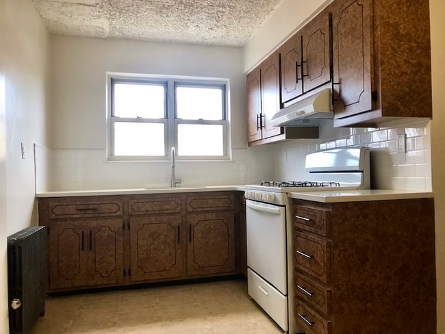 Photo - 78-01-7164 164th St Unit 1