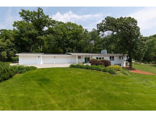 Photo - 1345 Fairlawn Way