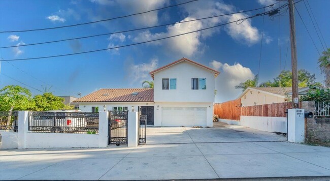 Building Photo - 330 Plaza De Benito Juarez Rental