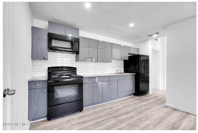 Photo - 9155 Sibbald Rd