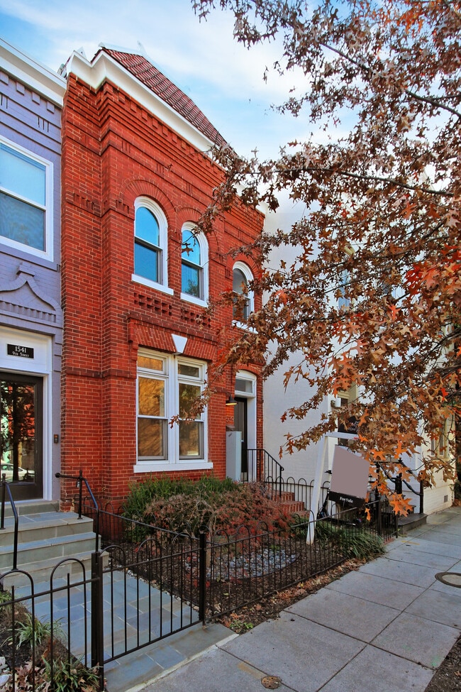 Photo - 1539 9th St NW Unit 1