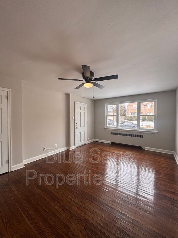 Photo - 56 W Albemarle Ave Unit Apt A