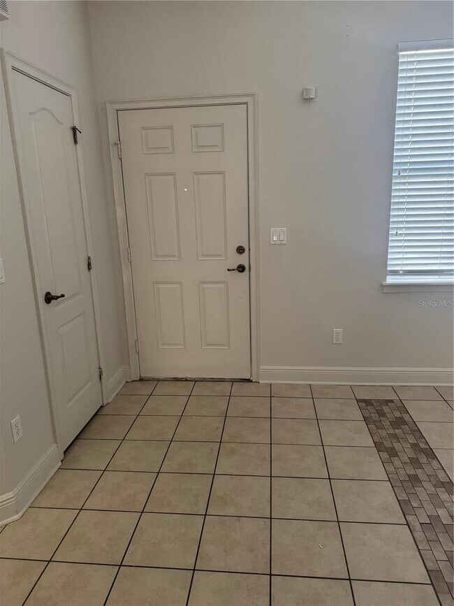 Photo - 12976 Borland St