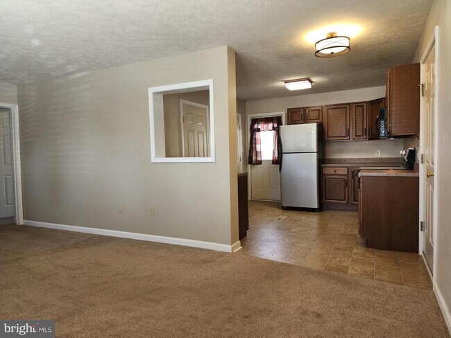 Photo - 739 Stouffer Ave