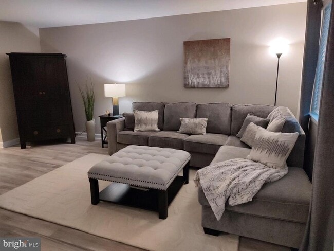 502 Cypress Point Cir
