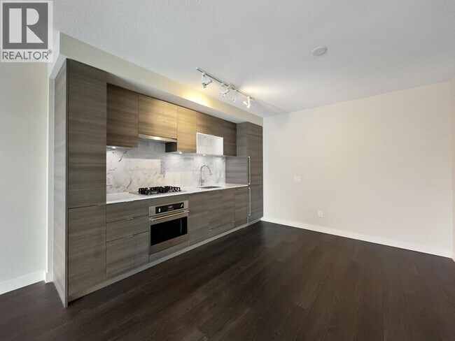 Photo - 602 COMO 22xx Unit 22xx