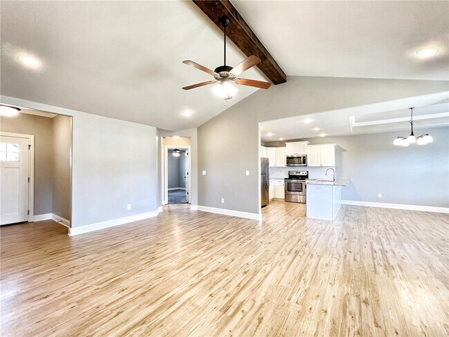 Photo - 710 Captain Hopkins St