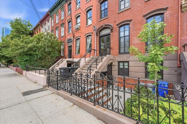 Photo - 155 Grand St Unit 2