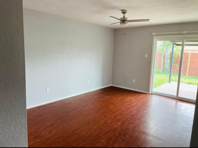 Master Bedroom - 1619 Norma Ln Unit C
