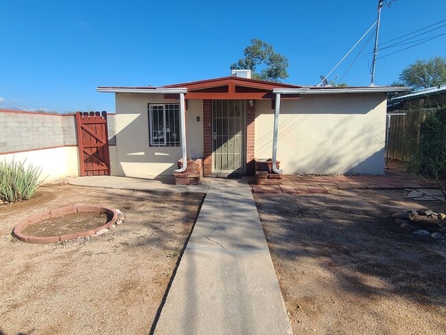 Photo - Cozy 2 bedroom 1 bathroom Unit Estrella2924-A