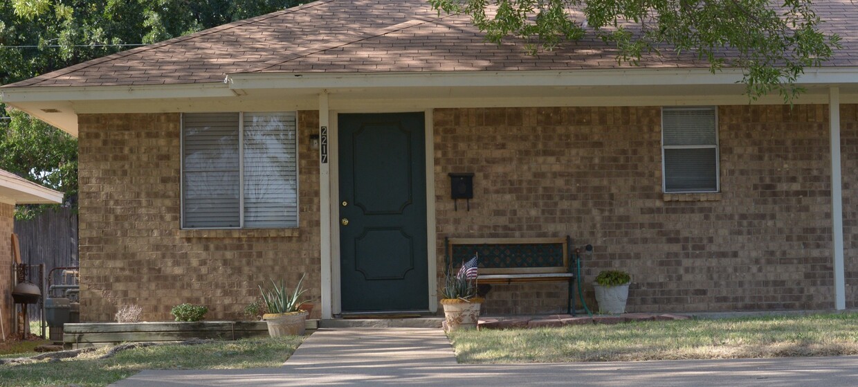 Photo - 2225 Lavern St (Arlington, TX)